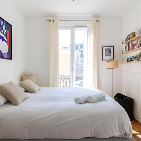Cosy Escape Between Montmartre & Batignolles باريس