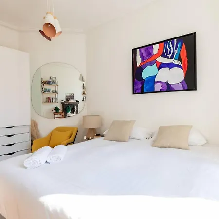 شقة Cosy Escape Between Montmartre & Batignolles *