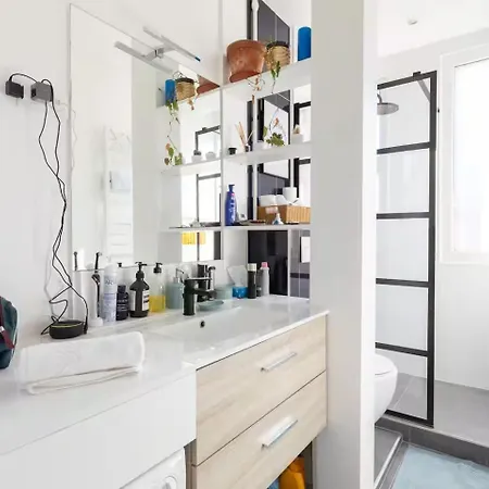Cosy Escape Between Montmartre & Batignolles Apartment