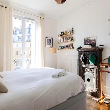 Cosy Escape Between Montmartre & Batignolles شقة