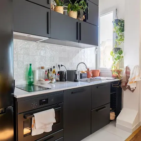 Cosy Escape Between Montmartre & Batignolles